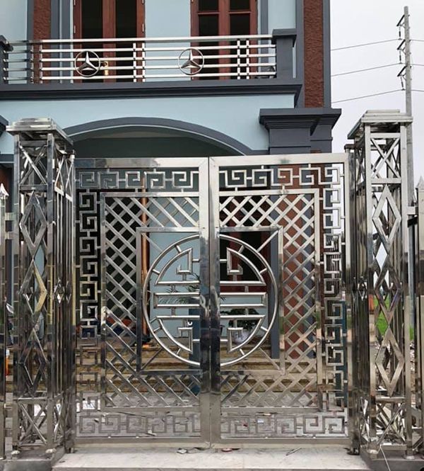 Mẫu trụ cổng kim loại bền đẹp