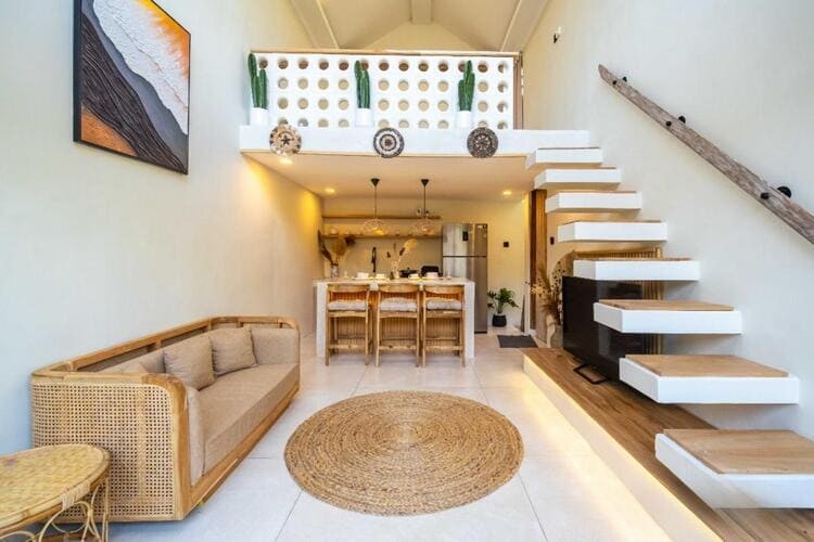 Bố trí gác lửng phía trên gian bếp giúp tiết kiệm không gian vượt trội