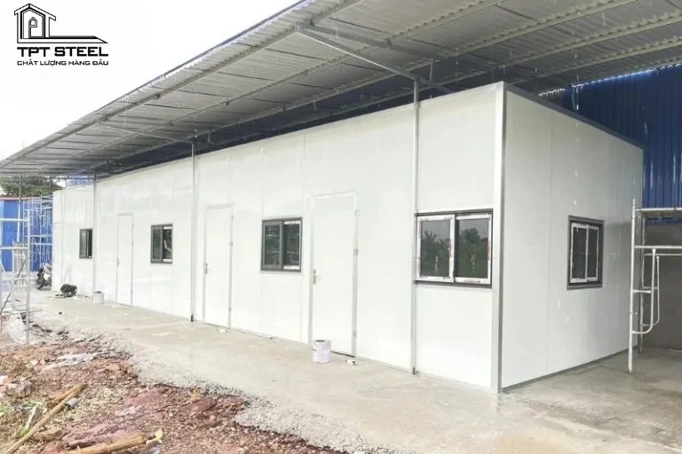 Nhà tiền chế kho lạnh tấm panel