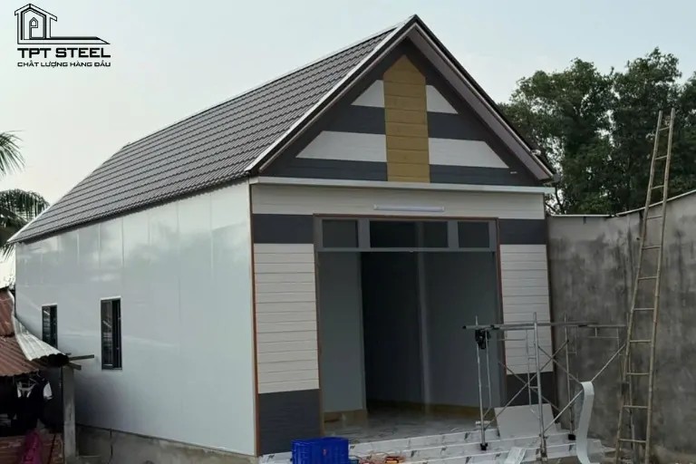 Báo giá nhà tiền chế tấm panel đẹp