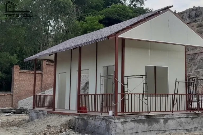 Nhà tiền chế panel nhỏ đẹp