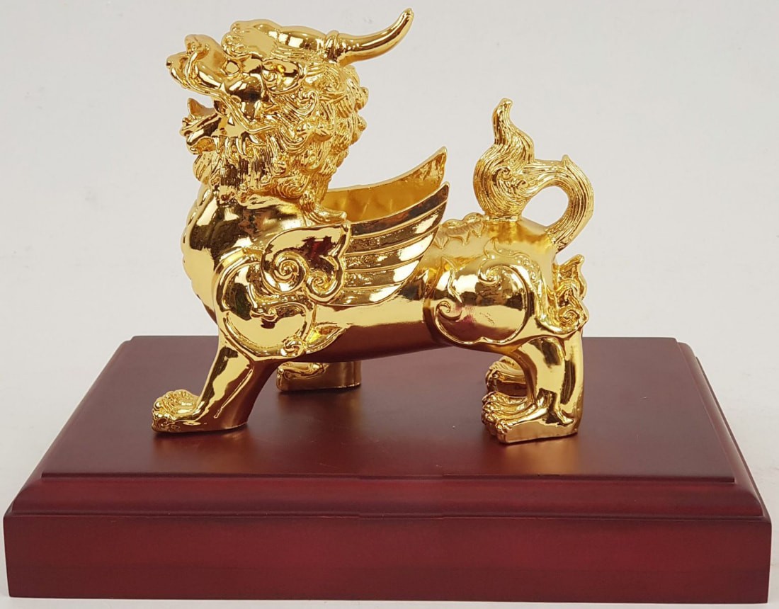 Tỳ Hưu mạ vàng chiêu tài lộc.